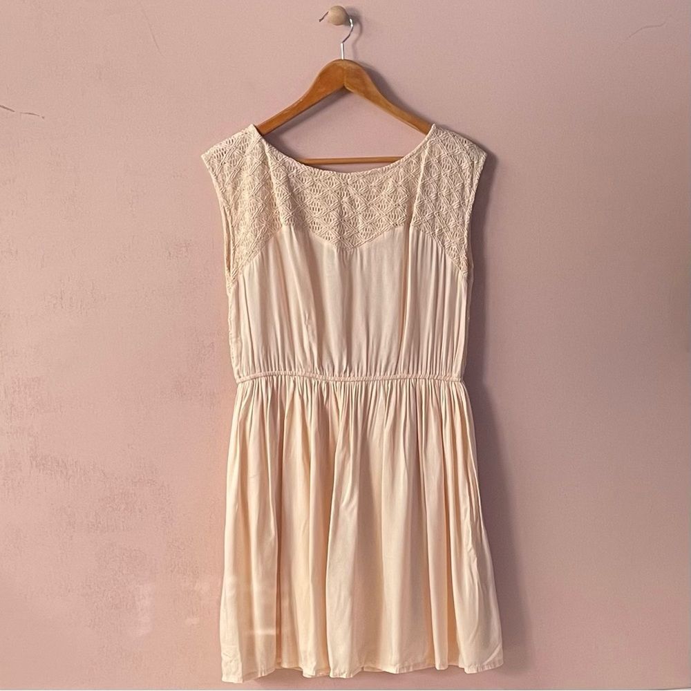Charlotte Russe Peach Mini Dress Size L GUC